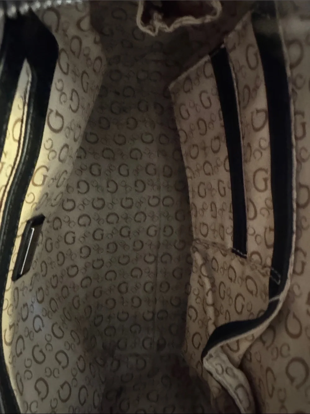 Guess crossbody purse